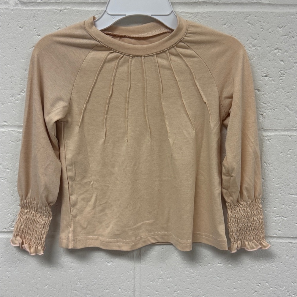 314 NWT Fdqin Girls Long Sleeve Pleated Crew Neck Smocked Cuff Top - Size: 4/5 - Picture 2 of 5